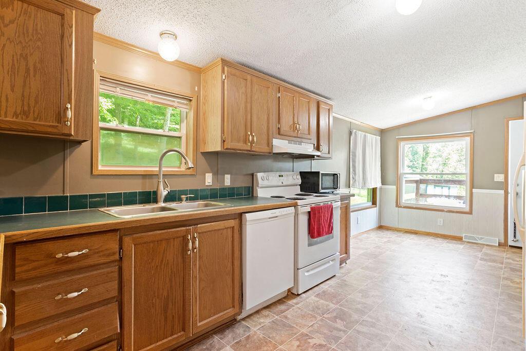 5 True Hollow Road Chillicothe, OH 45601 - Photo 11 of 17 7G5A6385