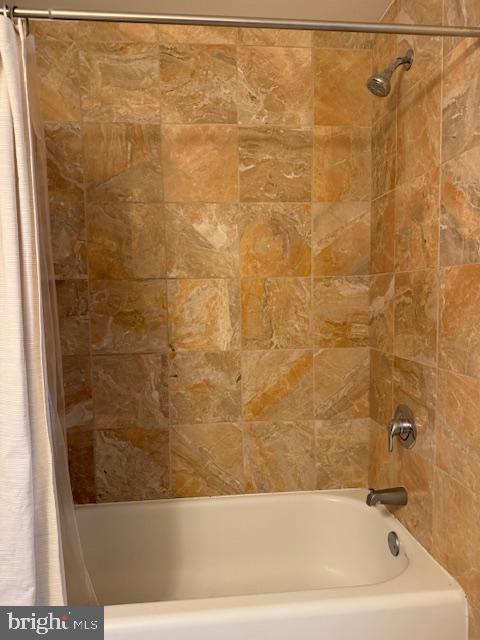 3750 Main Street, Unit 509 Philadelphia, PA 19127 - Photo 17 of 23 a bathroom with a bathtub