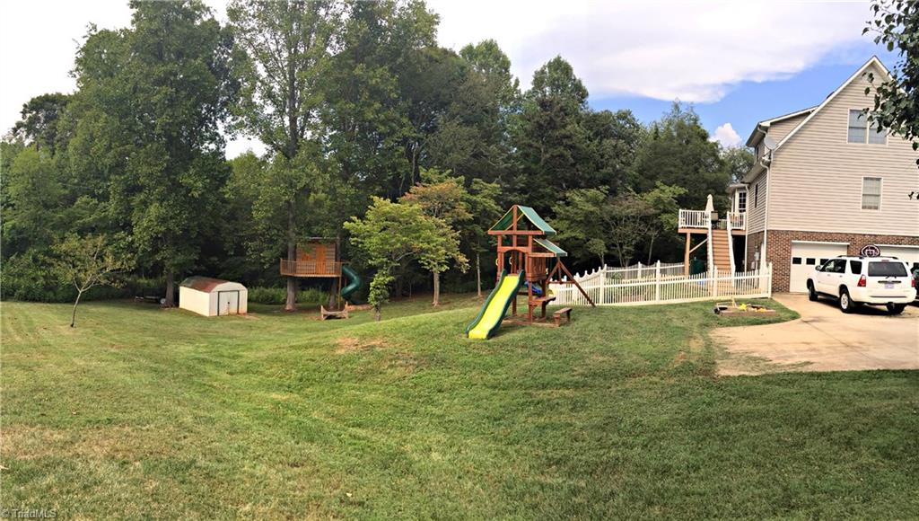 135 Aaron Road Elkin, NC 28621 - Photo 13 of 16 Side yard.