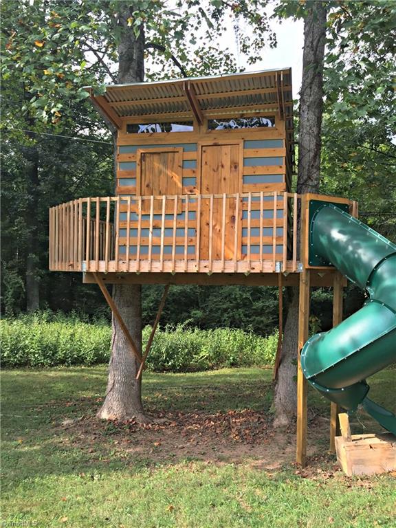 135 Aaron Road Elkin, NC 28621 - Photo 15 of 16 Tree house.