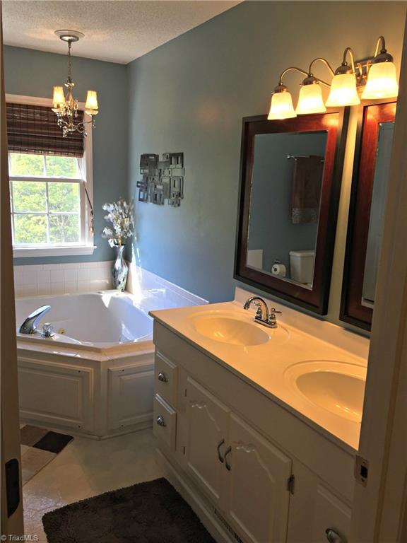 135 Aaron Road Elkin, NC 28621 - Photo 7 of 16 M-Bath.