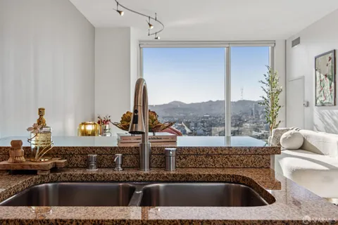 $815,000 | 425 1st Street, Unit 2205, San Francisco, CA 94105