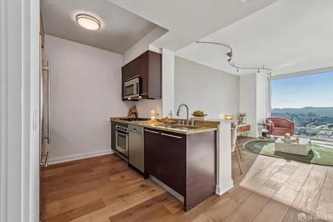 $815,000 | 425 1st Street, Unit 2205, San Francisco, CA 94105
