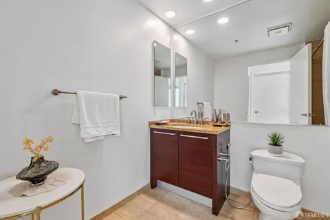 $815,000 | 425 1st Street, Unit 2205, San Francisco, CA 94105