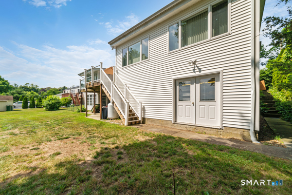 72 Calhoun Avenue Trumbull, CT 06611 - Photo 12 of 40