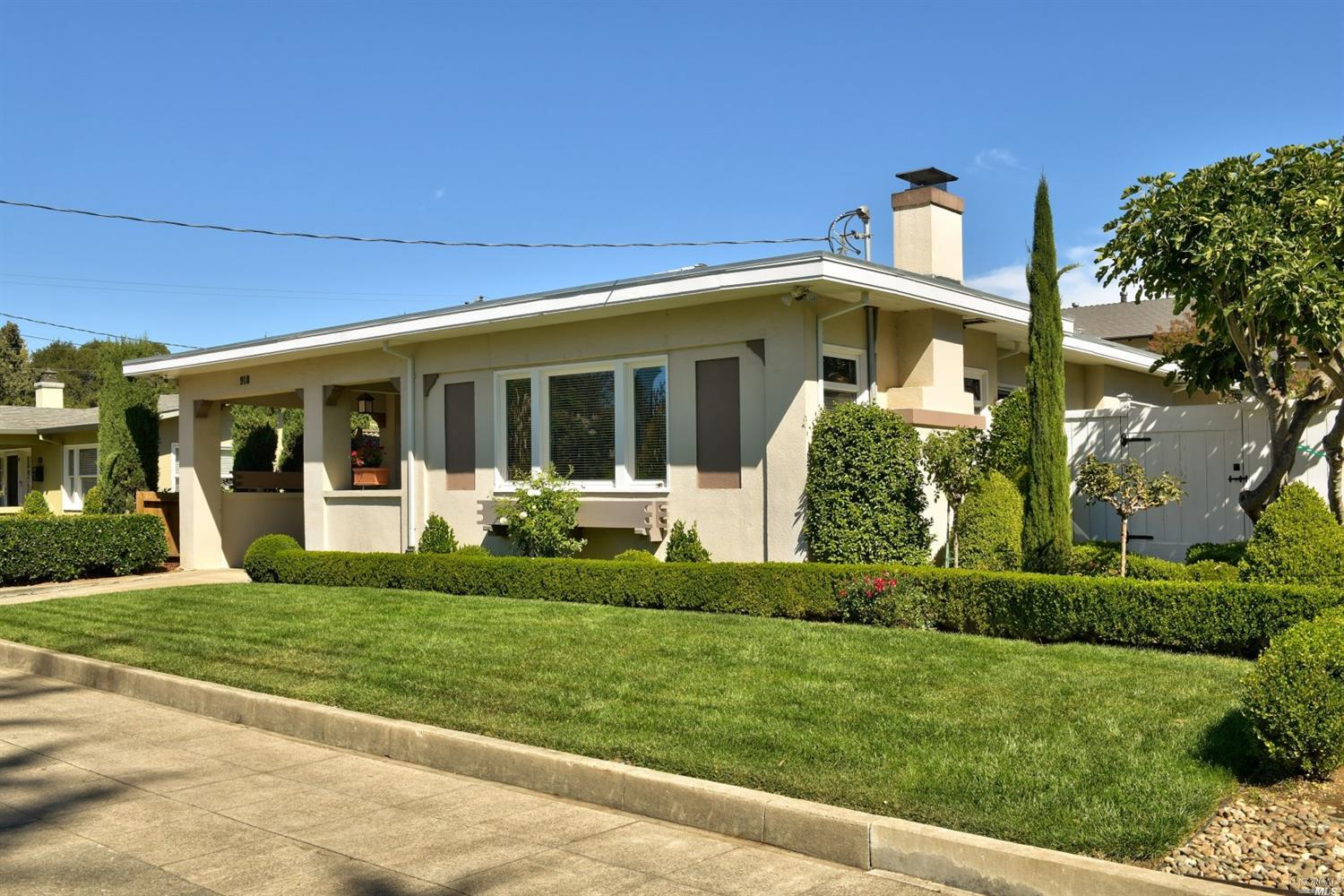 918 Washington Street Santa Rosa, CA 95401 - Photo 1 of 1 Gallery Image 1