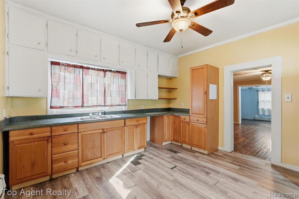 95 West Lapeer Road Peck, MI 48466 - Photo 8 of 33