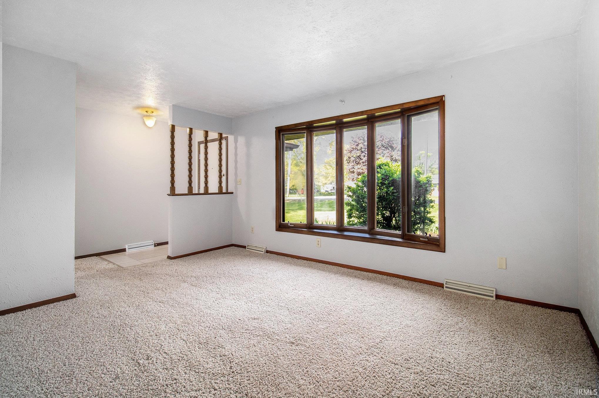 56144 Buckeye Road Mishawaka, IN 46545 - Photo 2 of 25 Gallery Image 2
