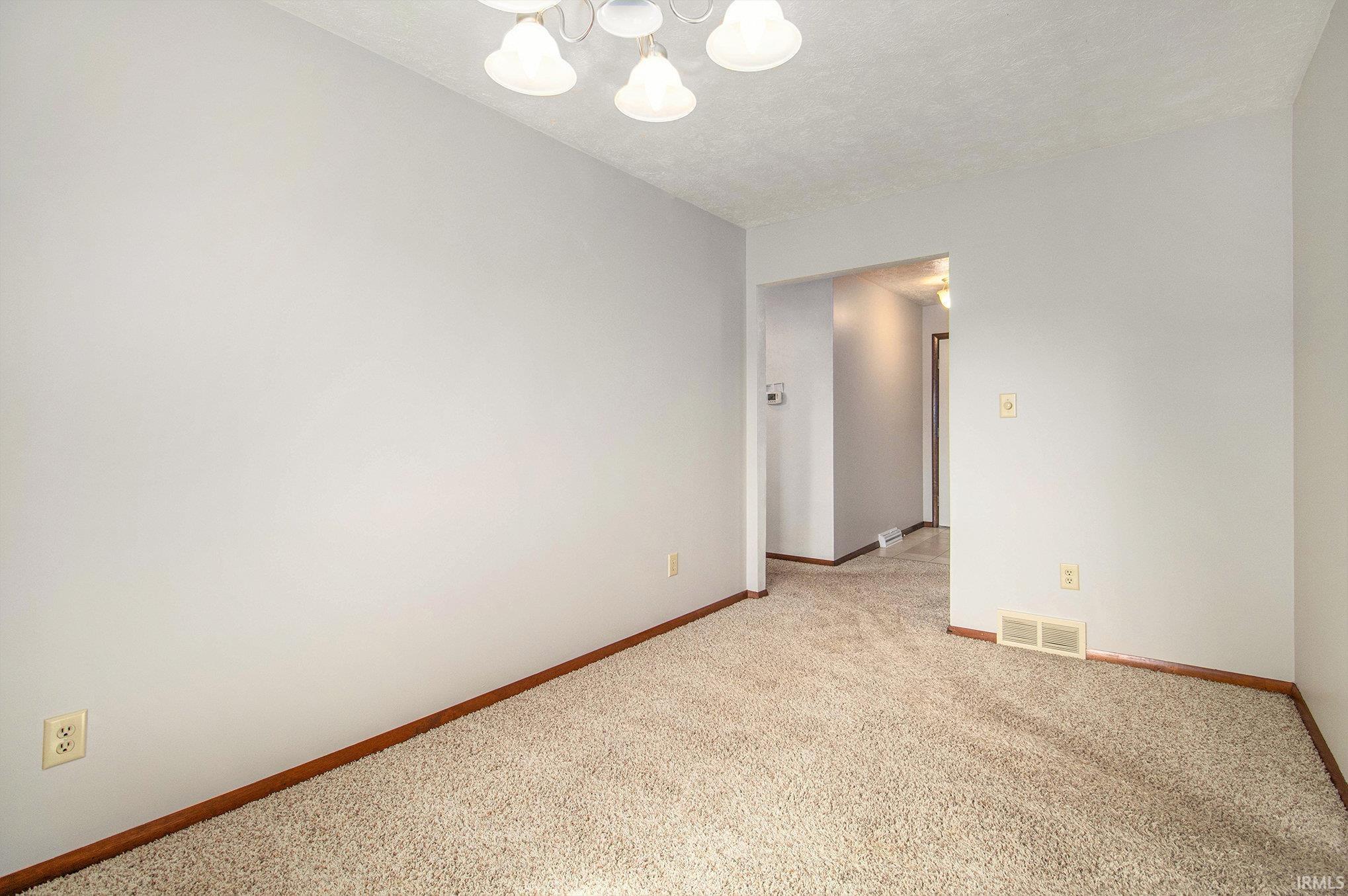 56144 Buckeye Road Mishawaka, IN 46545 - Photo 4 of 25 Gallery Image 4