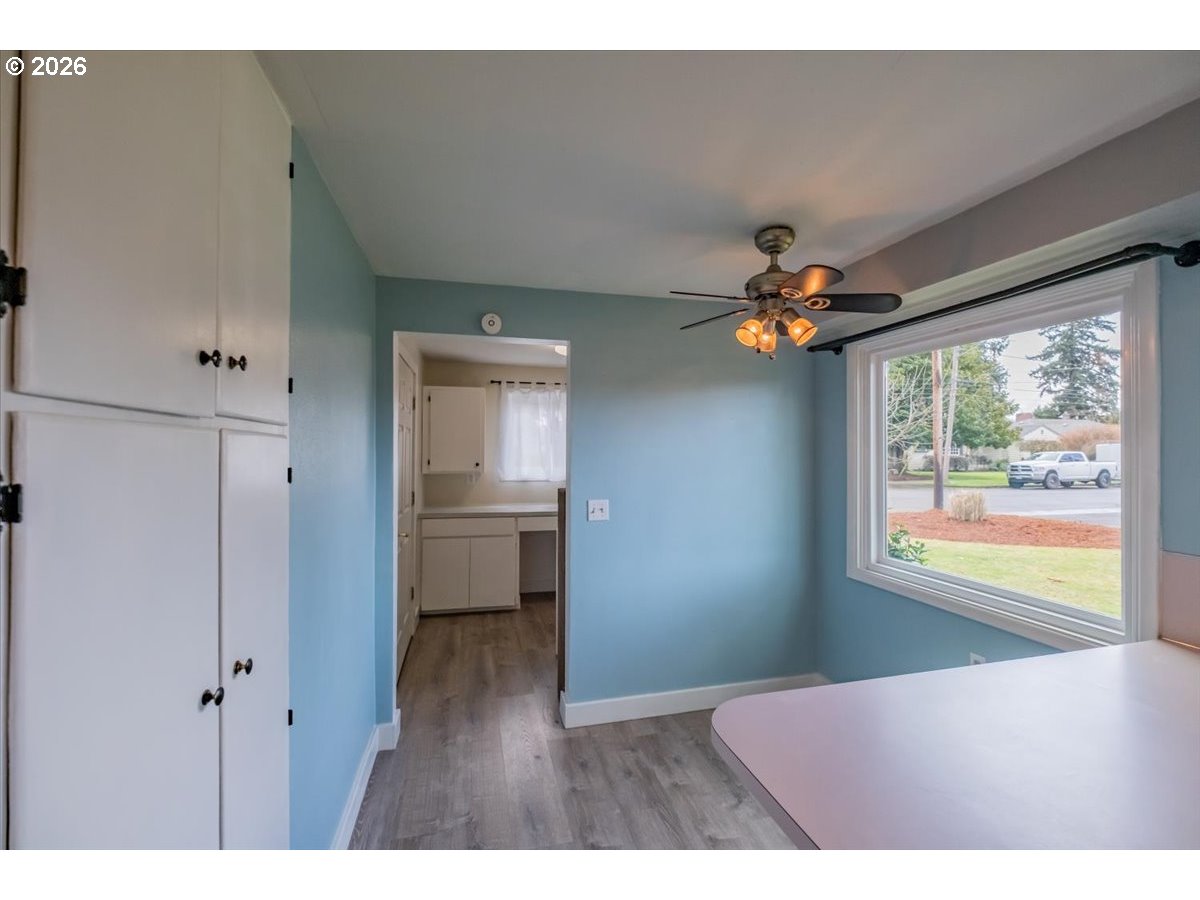 491 Cleveland Street Lebanon, OR 97355 - Photo 11 of 34