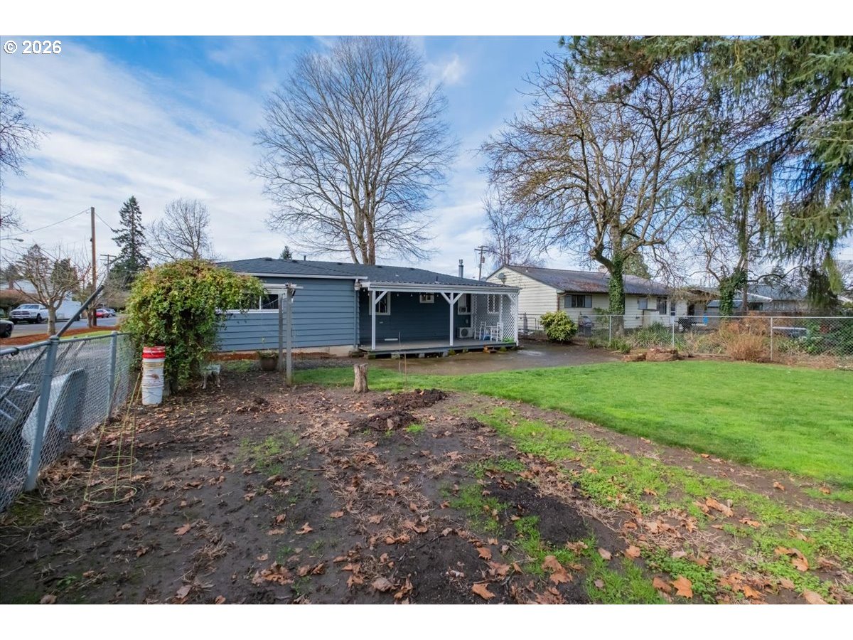 491 Cleveland Street Lebanon, OR 97355 - Photo 26 of 34
