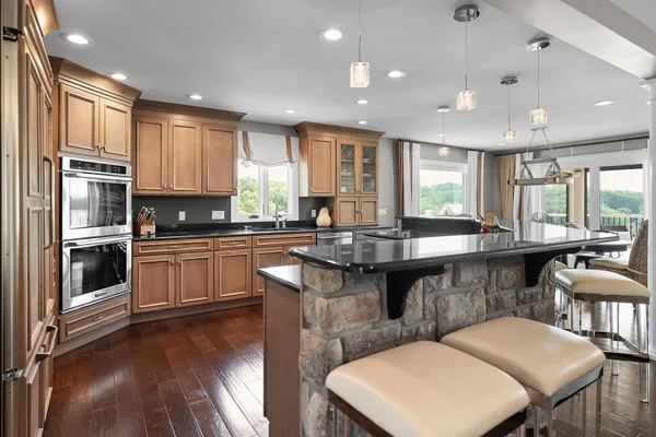 $1,350,000 | 401 Pollard Circle, Cadiz, KY 42211