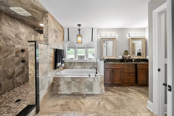 $1,350,000 | 401 Pollard Circle, Cadiz, KY 42211