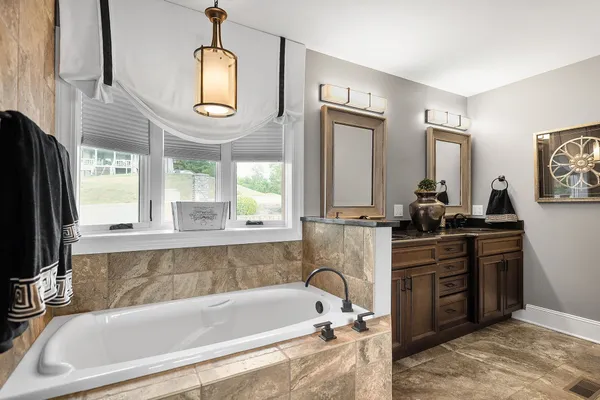 $1,350,000 | 401 Pollard Circle, Cadiz, KY 42211
