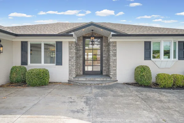 $1,350,000 | 401 Pollard Circle, Cadiz, KY 42211