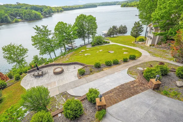 $1,350,000 | 401 Pollard Circle, Cadiz, KY 42211
