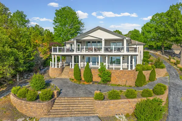$1,350,000 | 401 Pollard Circle, Cadiz, KY 42211