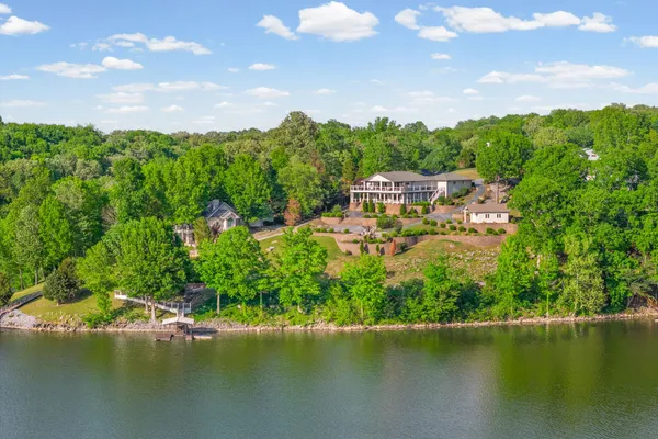 $1,350,000 | 401 Pollard Circle, Cadiz, KY 42211