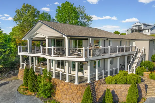 $1,350,000 | 401 Pollard Circle, Cadiz, KY 42211