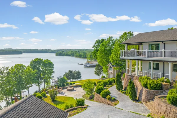 $1,350,000 | 401 Pollard Circle, Cadiz, KY 42211