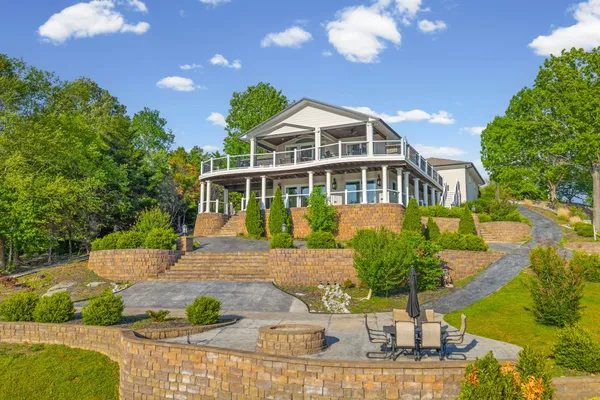 $1,350,000 | 401 Pollard Circle, Cadiz, KY 42211