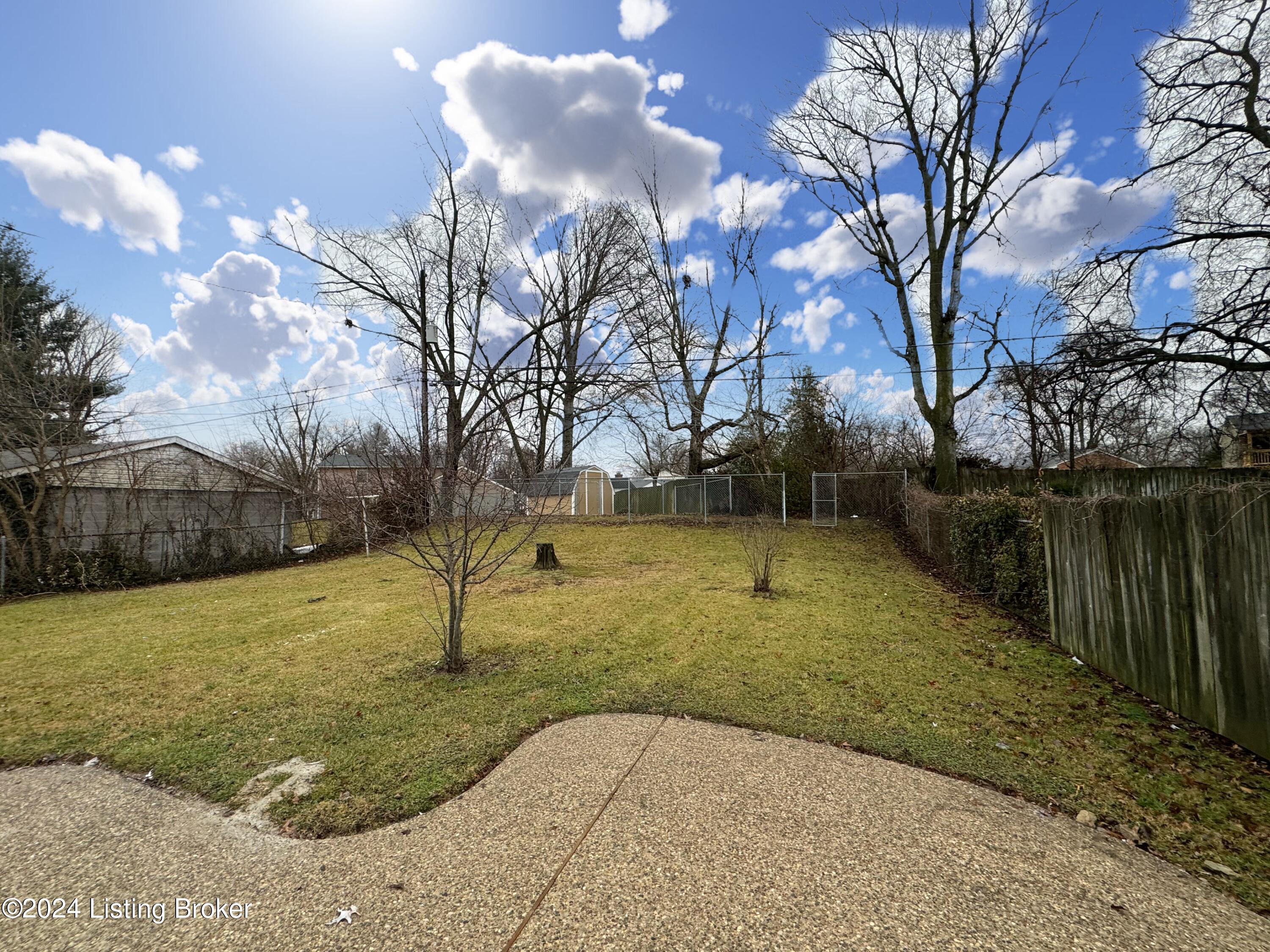 1813 Millgate Road Louisville, KY 40223 - Photo 24 of 24 IMG_1153