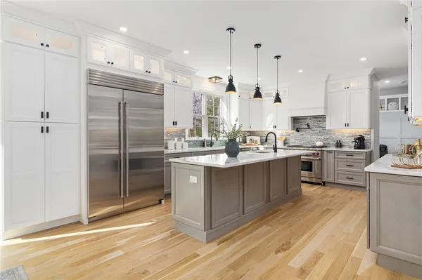 $2,399,900 | 35 Beech Crest Road, East Greenwich, RI 02818