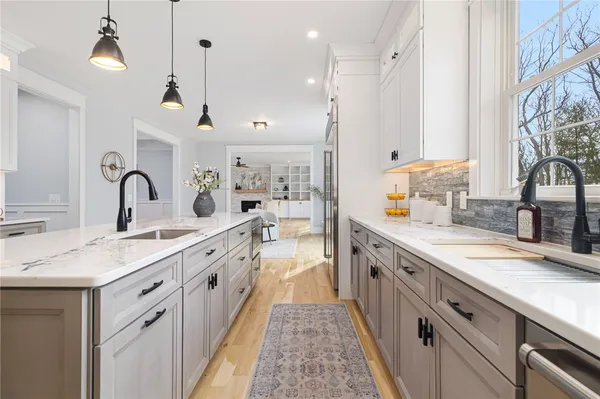 $2,399,900 | 35 Beech Crest Road, East Greenwich, RI 02818