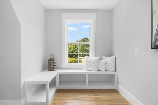 $2,399,900 | 35 Beech Crest Road, East Greenwich, RI 02818