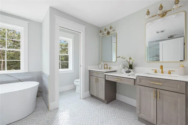 $2,399,900 | 35 Beech Crest Road, East Greenwich, RI 02818