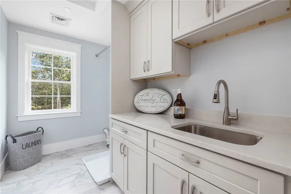 $2,399,900 | 35 Beech Crest Road, East Greenwich, RI 02818