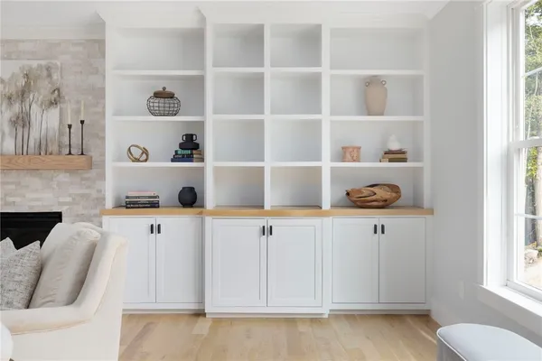 $2,399,900 | 35 Beech Crest Road, East Greenwich, RI 02818