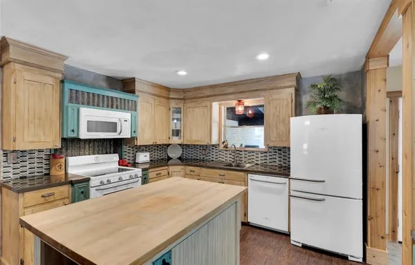 $3,250 | 800 Farm To Market 1187, Aledo, TX 76008