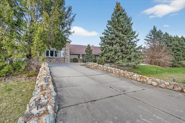 $475,000 | 5992 Palisades Parkway, Rockford, IL 61109