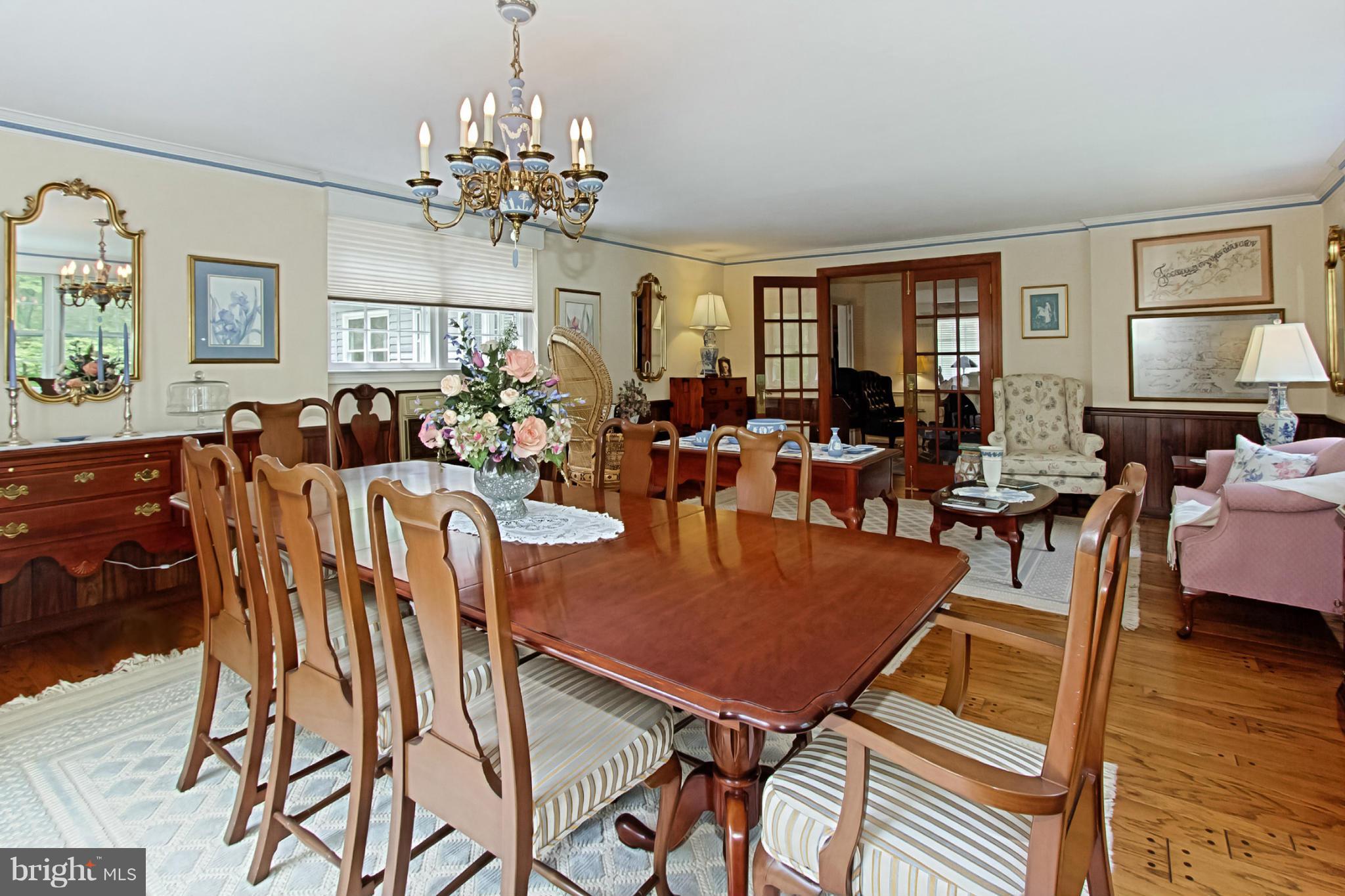8111 West Point Drive Springfield, VA 22153 - Photo 13 of 28 Dining Room