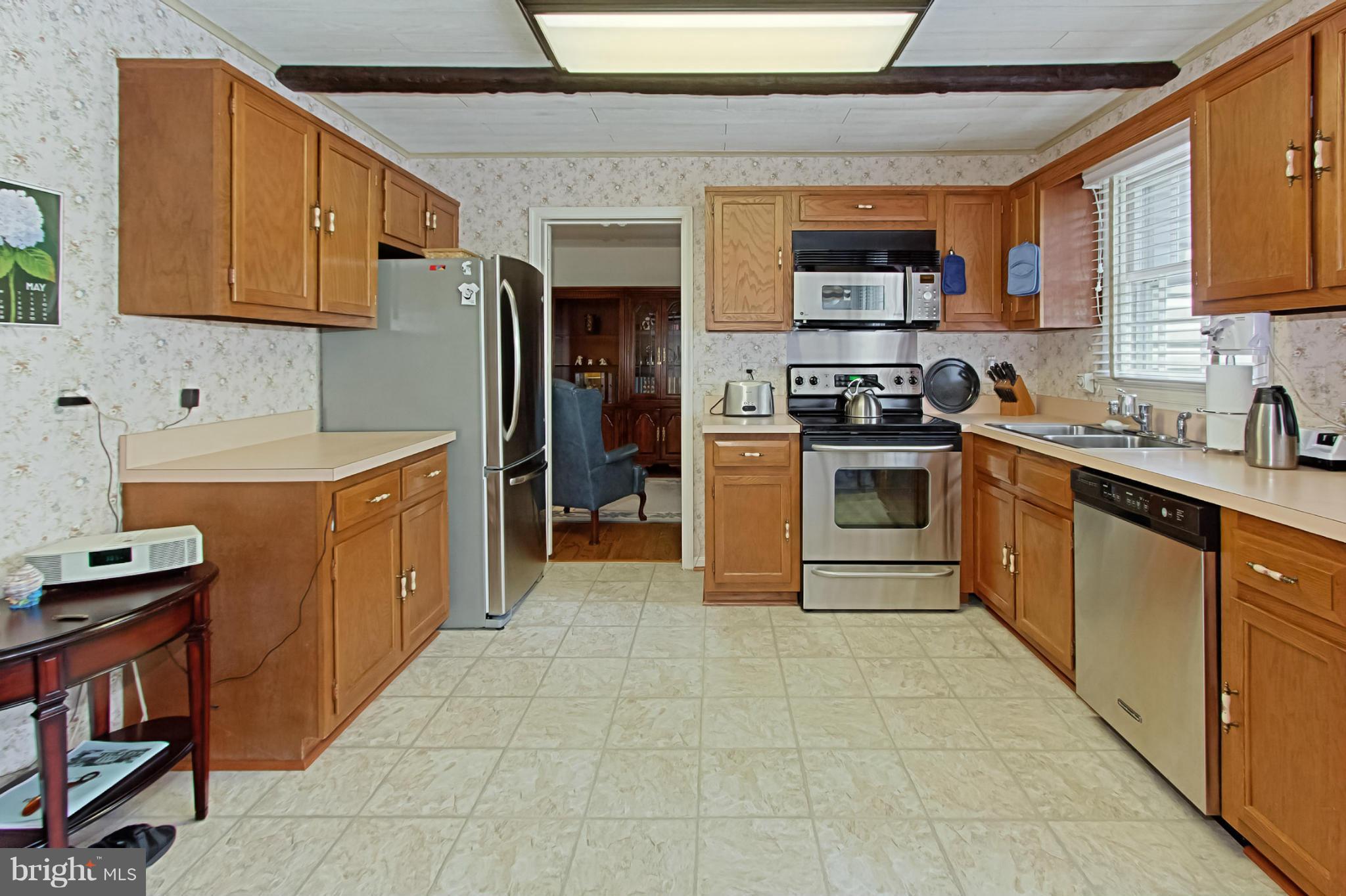 8111 West Point Drive Springfield, VA 22153 - Photo 16 of 28 Kitchen