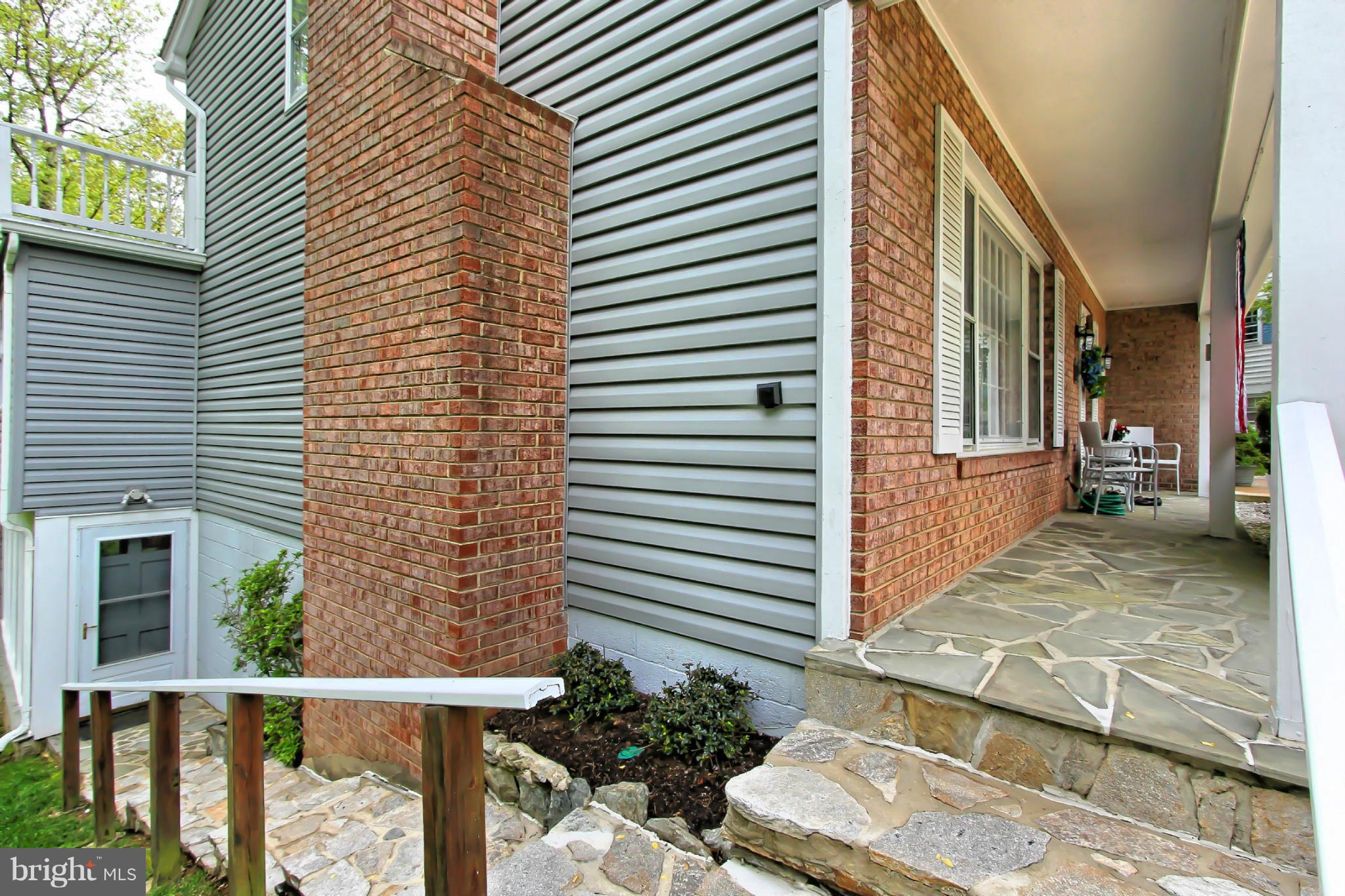 8111 West Point Drive Springfield, VA 22153 - Photo 4 of 28 Exterior (General)