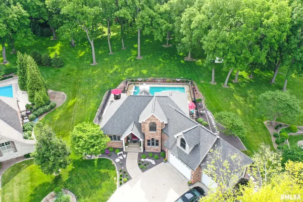 $574,900 | 905 Brookline Drive, Eureka, IL 61530