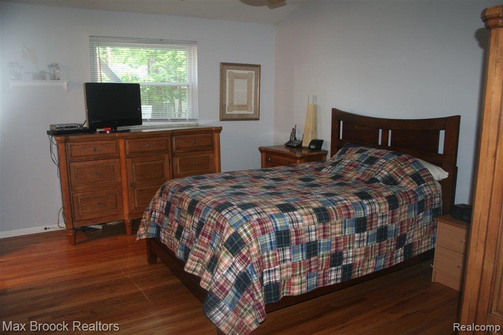459 South Cranbrook Cross Road Bloomfield Hills, MI 48301 - Photo 6 of 14 Master w/Full Bath