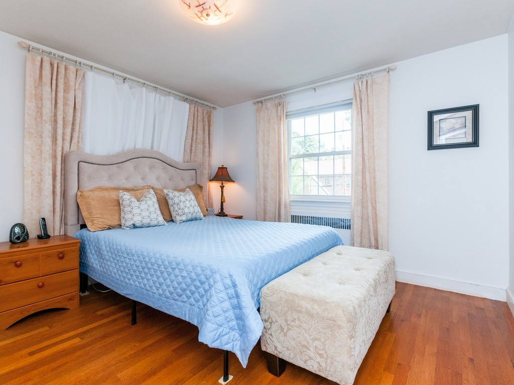 340 Russett Road Brookline, MA 02467 - Photo 13 of 16 Gallery Image 13