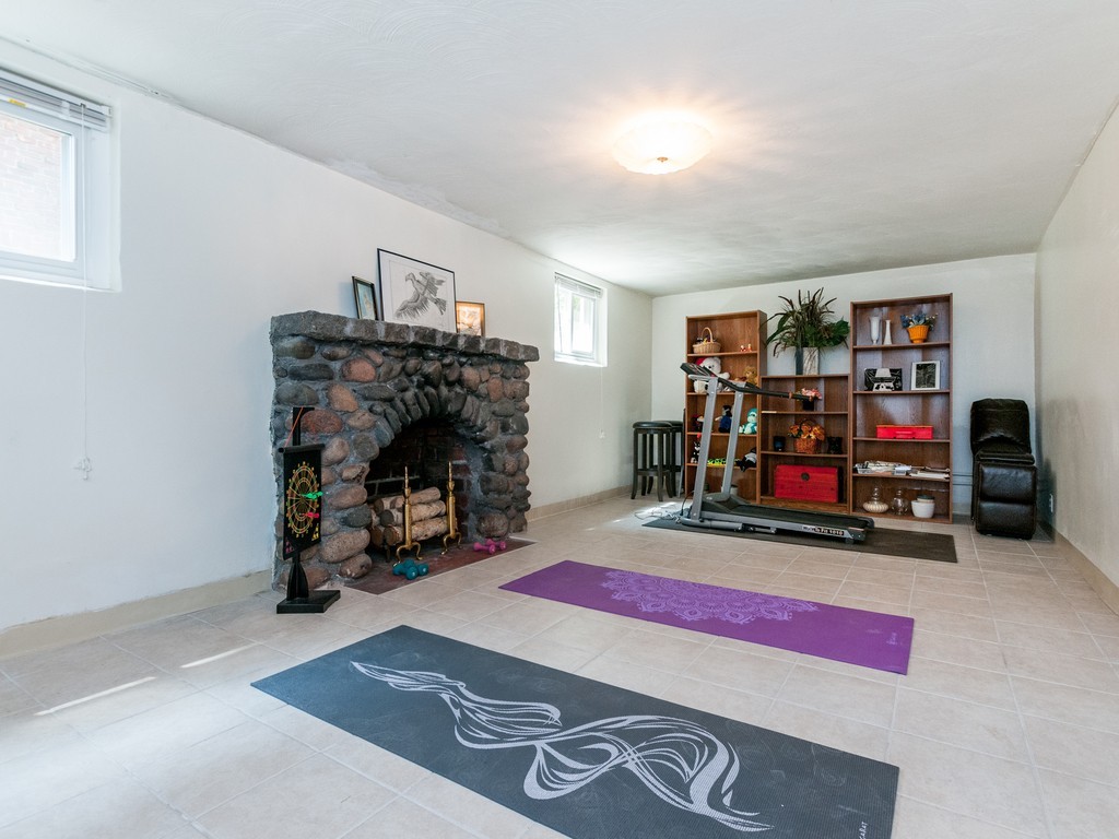 340 Russett Road Brookline, MA 02467 - Photo 15 of 16 Gallery Image 15