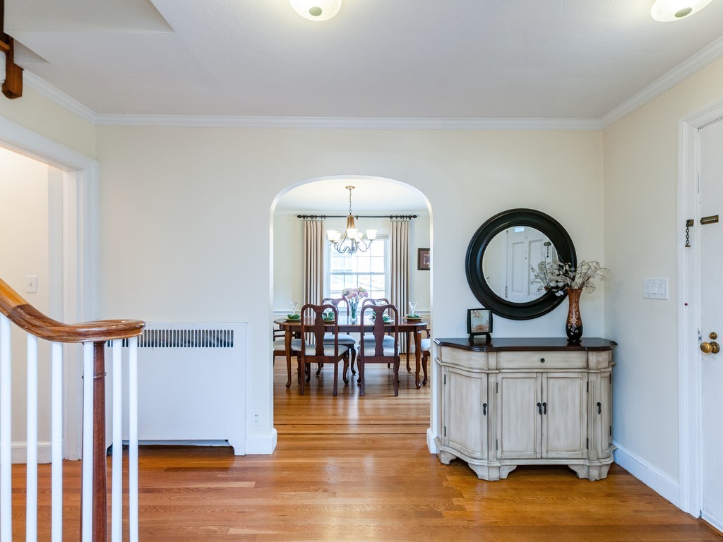 340 Russett Road Brookline, MA 02467 - Photo 2 of 16 Gallery Image 2