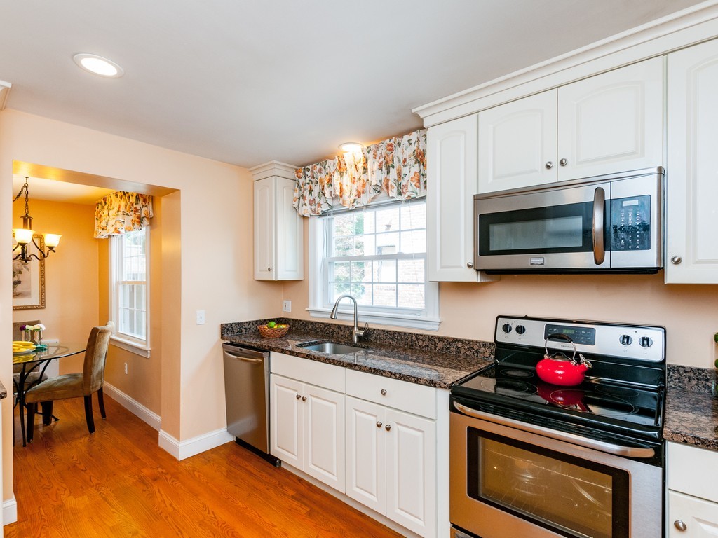 340 Russett Road Brookline, MA 02467 - Photo 7 of 16 Gallery Image 7