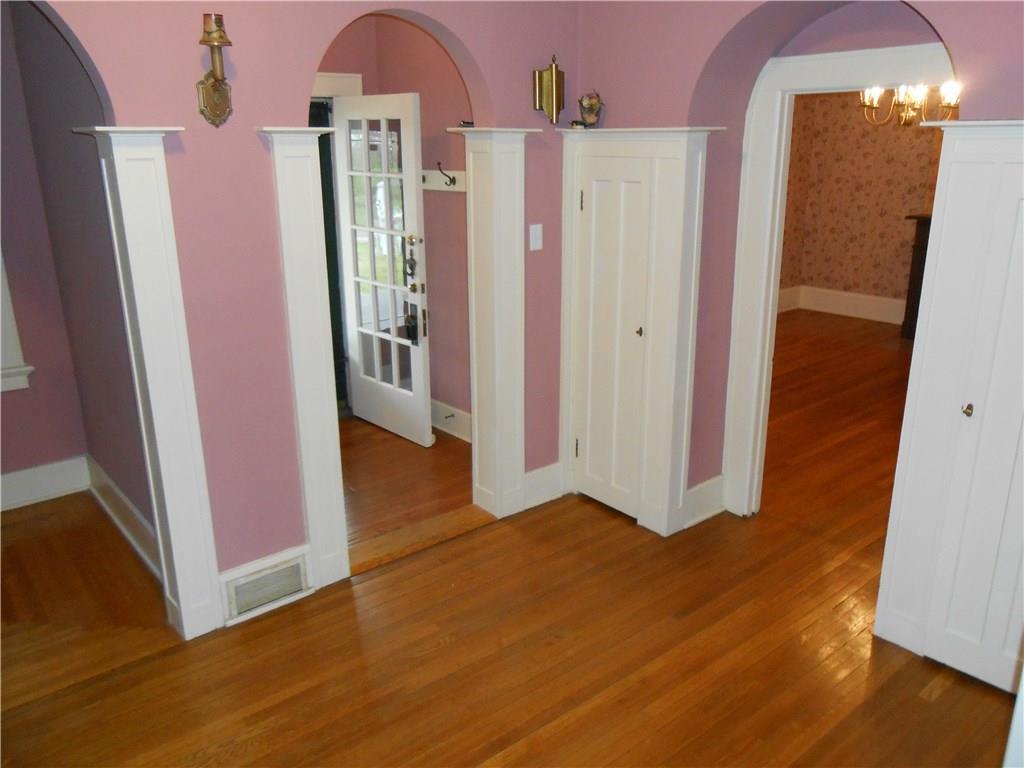 8455 Springfield Jamestown Road Springfield, OH 45502 - Photo 14 of 87