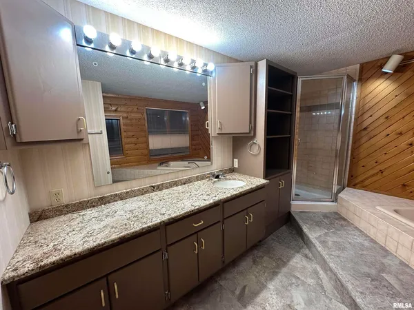 $782,500 | 5446 North 1700th Street, Dieterich, IL 62424