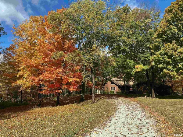 $782,500 | 5446 North 1700th Street, Dieterich, IL 62424