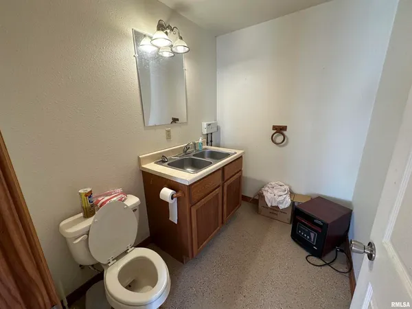 $782,500 | 5446 North 1700th Street, Dieterich, IL 62424