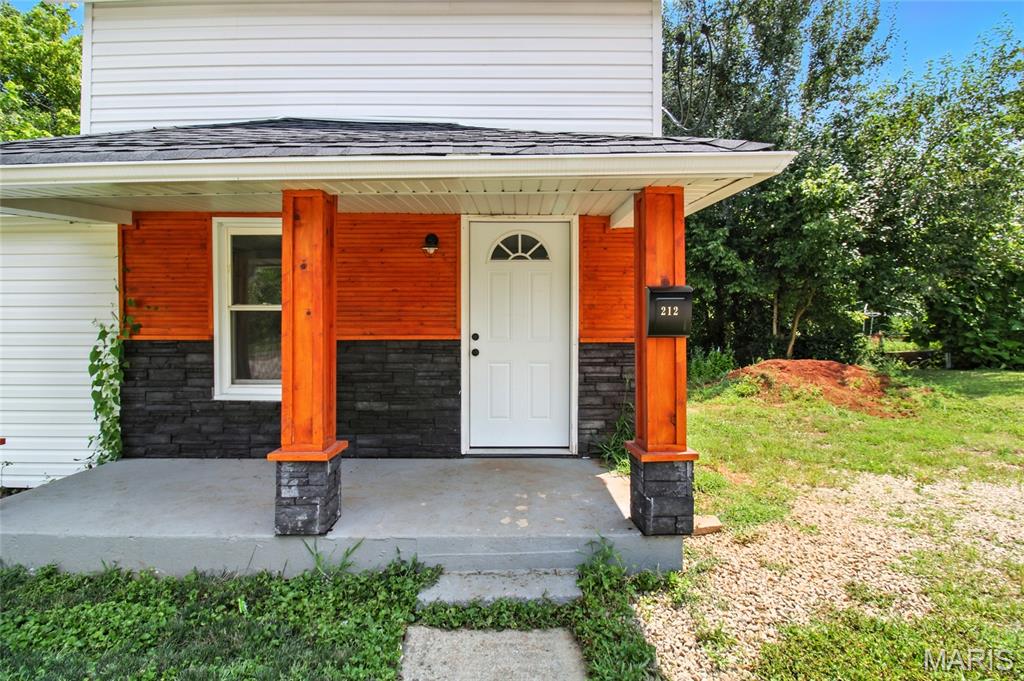 212 Middle Street Bonne Terre, MO 63628 - Photo 2 of 16