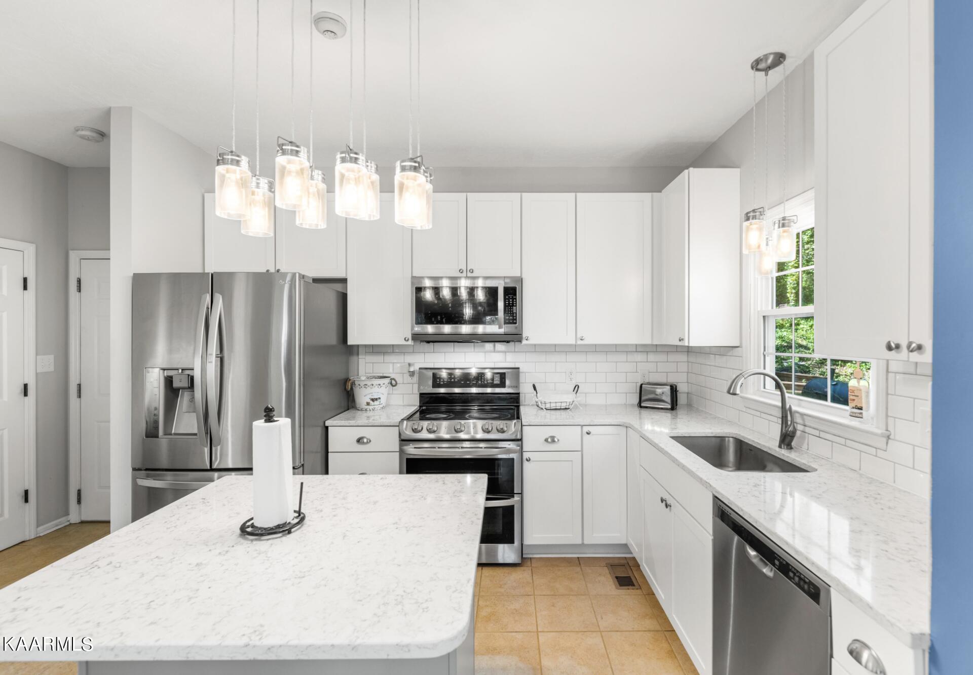 7724 Sevilla Road Powell, TN 37849 - Photo 12 of 39 Screen Shot 2022-04-15 at 9.04.40 AM