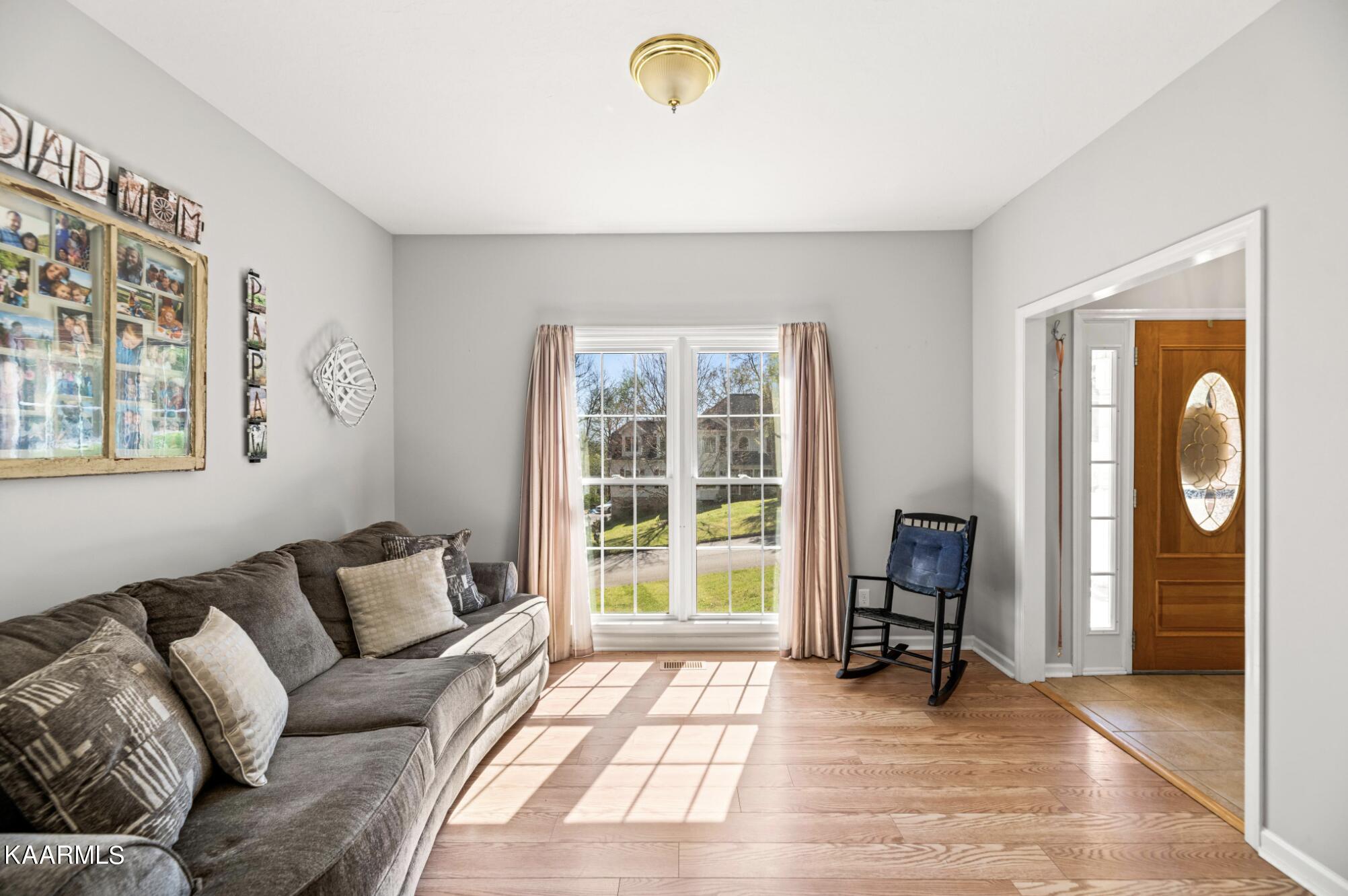 7724 Sevilla Road Powell, TN 37849 - Photo 6 of 39 Screen Shot 2022-04-15 at 9.03.51 AM